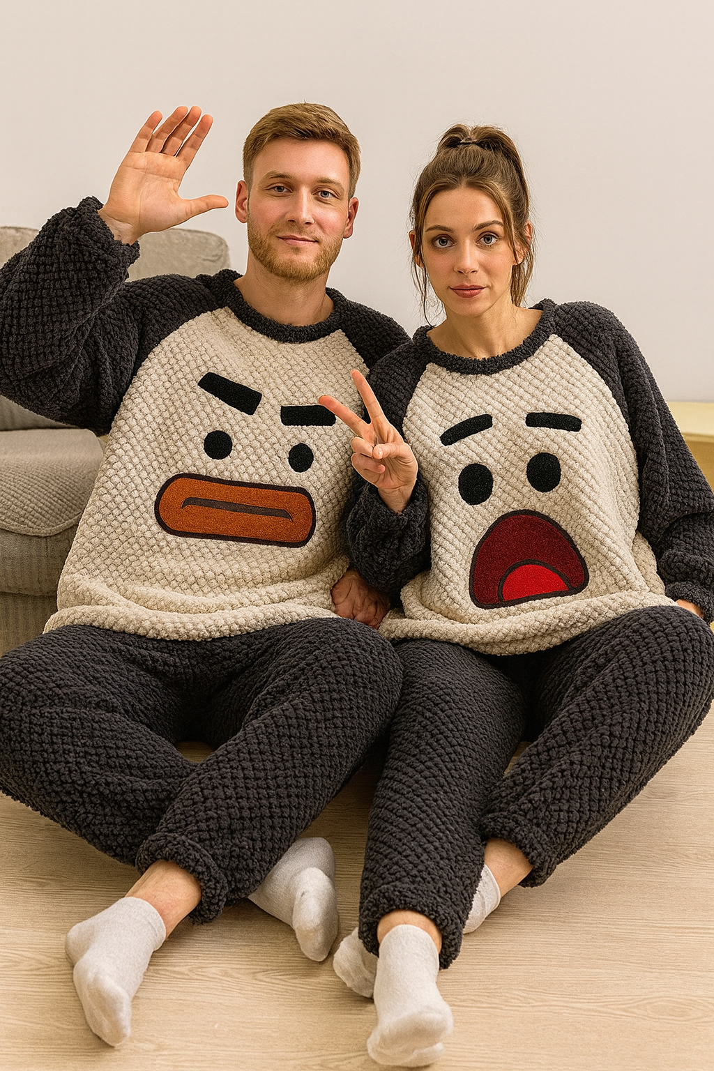 partner-pyjama-mit-gesichtsmotiv
