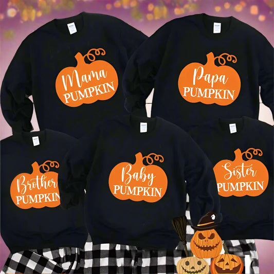 kostum-familie-mit-baby