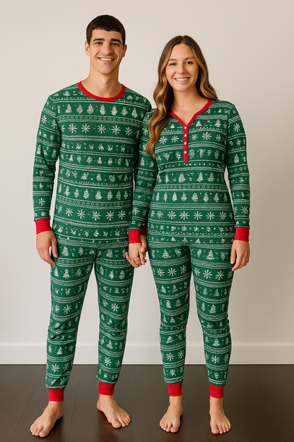 Grüner Weihnachtspyjama für Paare