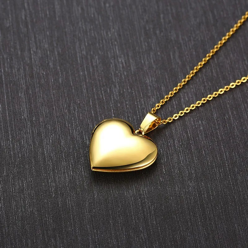 Couple Picture Necklace