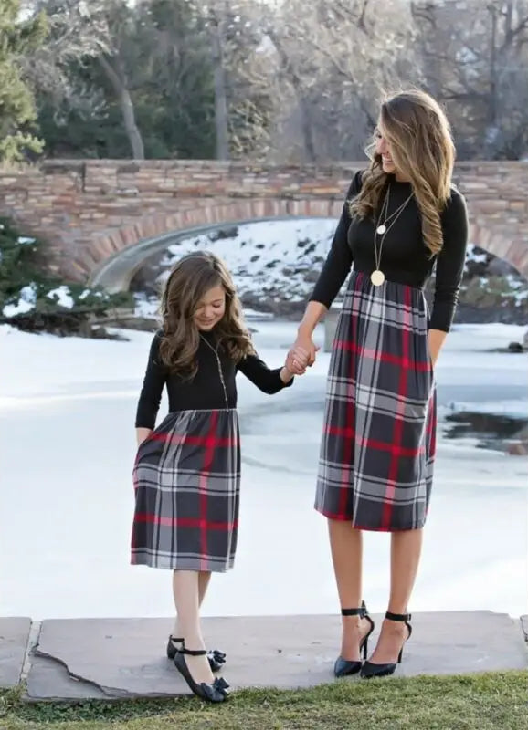 regencape-mama-kleid-suss-madchen