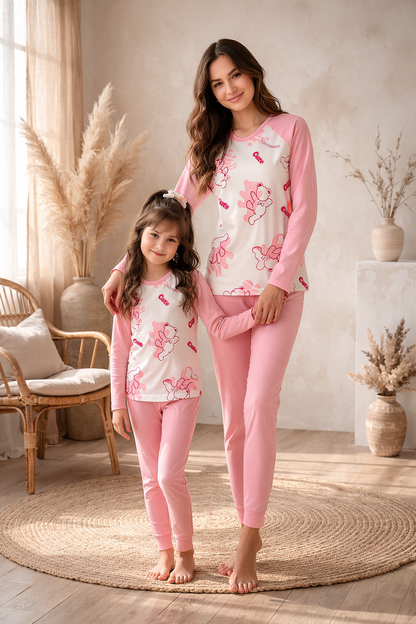 matching-pyjamas-mother-daughter