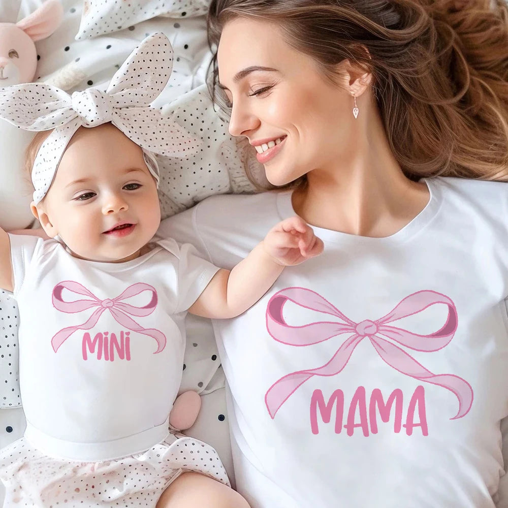 mini-me-outfits-mom-and-daughter