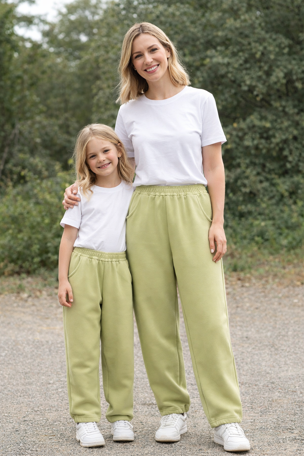 partnerlook-mutter-tochter-jogginganzug