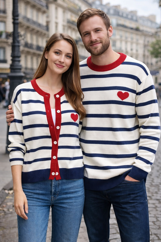 pullover-mit-rosa-herzen