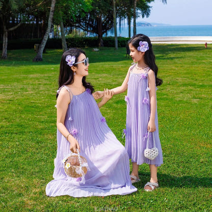 Matching Holiday Outfits For Mom And Daughter
