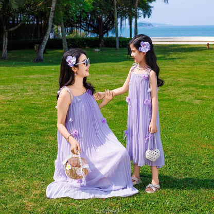 Matching Holiday Outfits For Mom And Daughter