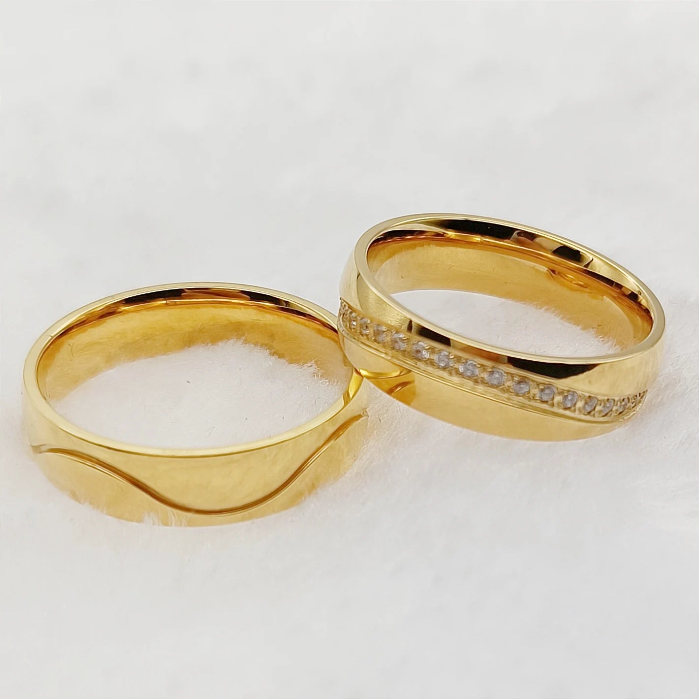 Couple Rings Gold With Diamond