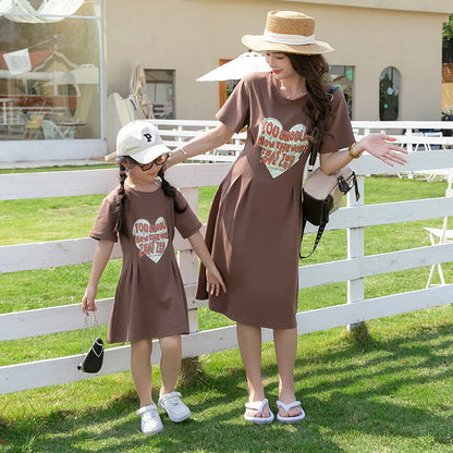 kleid-madchen-mama-gleich