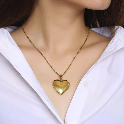 Couple Picture Necklace