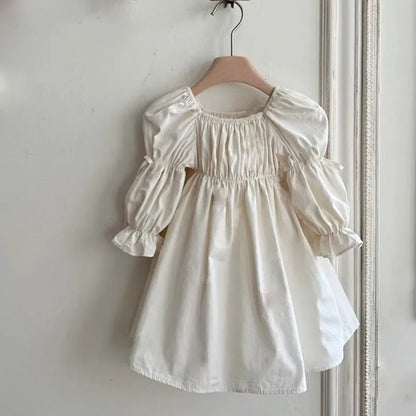 Weißes Mutter-Tochter-Kleid