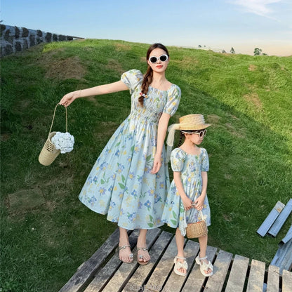 mom-and-infant-daughter-matching-outfits